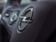 Airbag difettosi e rischio esplosione, maxi richiamo per alcuni modelli Opel Airbag difettosi e rischio esplosione, maxi richiamo per alcuni modelli Opel