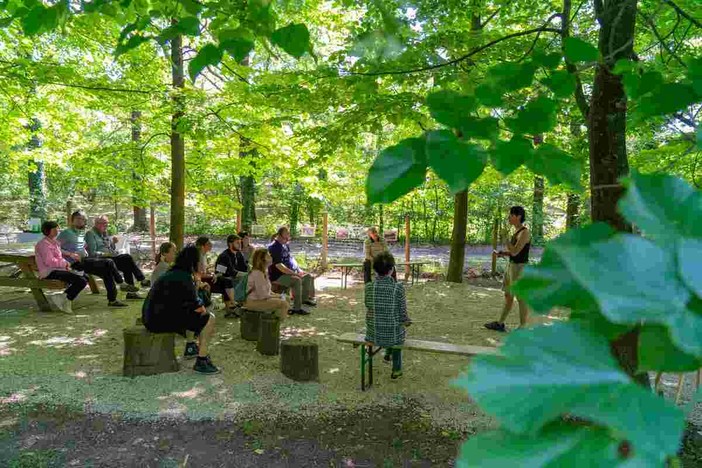 Dall’introspezione al paesaggio: Radici Connesse  ora guarda al Festival “La Collina sale sempre”