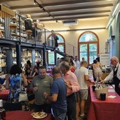 Roero protagonista tra vino e territorio: bilancio positivo per l’Enoteca e nuovi eventi a luglio