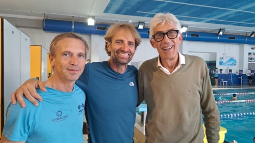 Massimiliano Rosolino visita il Centro Sportivo Val Maira di Roccabruna: una giornata speciale per i giovani nuotatori