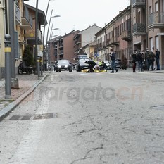 Il 28 aprile 2021 la rapina alla gioielleria di via Garibaldi a Gallo Grinzane (foto Barbara Guazzone) Il 28 aprile 2021 la rapina alla gioielleria di via Garibaldi a Gallo Grinzane (foto Barbara Guazzone)