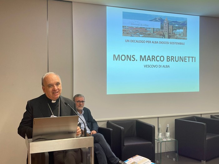 Il vescovo di Alba, Mons. Marco Brunetti