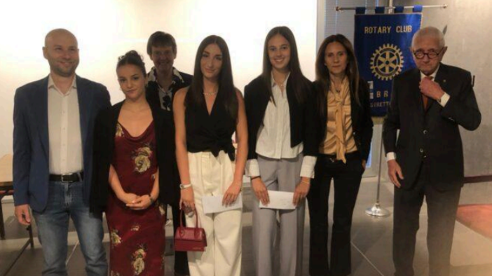 Bra, borsa di studio alla studentessa più meritevole: premiata Sara Ferrero Bra, borsa di studio alla studentessa più meritevole: premiata Sara Ferrero