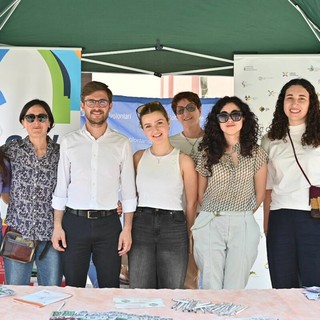 Un momento del Salone del Volontariato con la presenza del sindaco di Alba Alberto Gatto