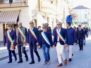 Momenti del 29° raduno degli Artiglieri del Gruppo Aosta - foto Paola Ravazzi Momenti del 29° raduno degli Artiglieri del Gruppo Aosta - foto Paola Ravazzi