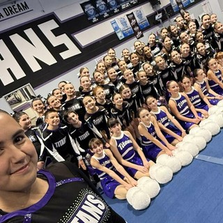 Verso Düsseldorf con slancio: gli Alba Cheer Titans accendono la pedana nello show off ufficiale