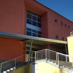 "I nostri figli non sono numeri", Alta Langa in rivolta contro il taglio alle classi di Cortemilia: scatta la petizione popolare