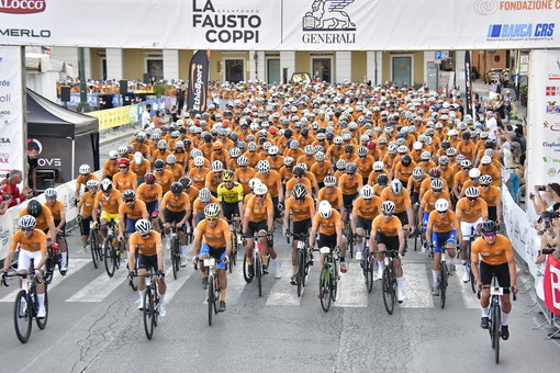 La partenza della Fausto Coppi nell'edizione 2025 - fotografia di FotoRavenna