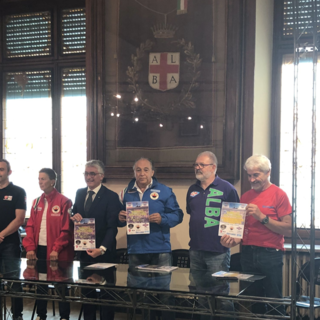 La presentazione della manifestazione in comune ad Alba con il sindaco Carlo Bo e i presidenti dei moto club organizzatori