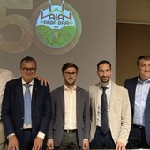 Foto di gruppo, da sx Mario Delli Calici (vice presidente AIA Alba-Bra), Davide Tibaldi (Ass. Sport Comune di Alba), Daniele Sobrero (Consigliere regionale Piemonte), Alberto Gatto (Sindaco di Alba), Fabio Cassella (Presidente AIA Alba-Bra), Paolo Calcagno (Presidente Comitato Piemonte-Valle d'Aosta AIA), Pier Giorgio Alesso (Presidente onorario AIA Alba-Bra) Foto di gruppo, da sx Mario Delli Calici (vice presidente AIA Alba-Bra), Davide Tibaldi (Ass. Sport Comune di Alba), Daniele Sobrero (Consigliere regionale Piemonte), Alberto Gatto (Sindaco di Alba), Fabio Cassella (Presidente AIA Alba-Bra), Paolo Calcagno (Presidente Comitato Piemonte-Valle d'Aosta AIA), Pier Giorgio Alesso (Presidente onorario AIA Alba-Bra)