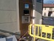 Il bancomat scardinato in piazza Vittorio Emanuele, pieno centro Il bancomat scardinato in piazza Vittorio Emanuele, pieno centro
