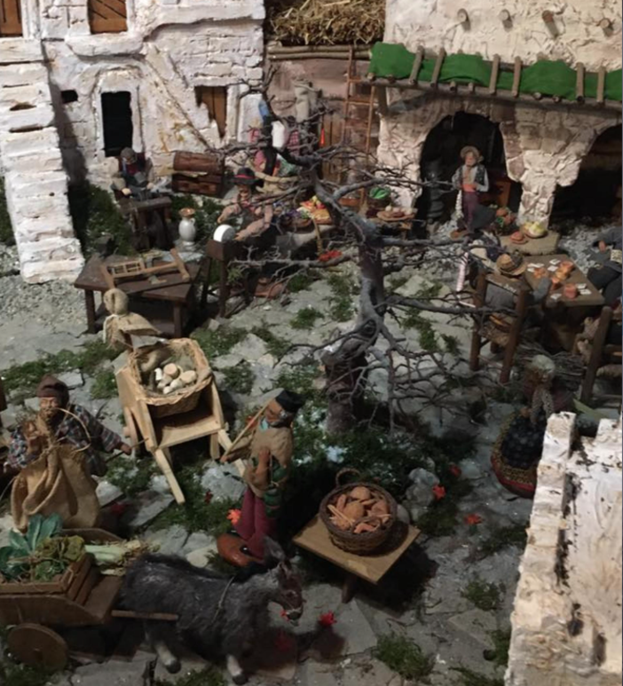 Un premio per il visitatore numero 10mila del presepe meccanico di Racconigi Un premio per il visitatore numero 10mila del presepe meccanico di Racconigi