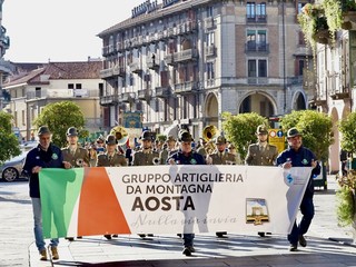 Momenti del 29° raduno degli Artiglieri del Gruppo Aosta - foto Paola Ravazzi Momenti del 29° raduno degli Artiglieri del Gruppo Aosta - foto Paola Ravazzi