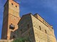 L'imponente castello di Serralunga d'Alba, meta per molti turisti
