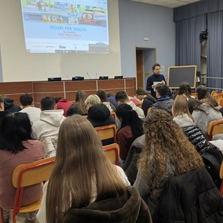 Educazione stradale, Fondazione Scarponi entra nel progetto "Sicuri per scelta": percorso formativo in sei scuole superiori cuneesi