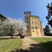 Il Castello di Sanfrè apre le sue porte: un giorno tra storia, affreschi cinquecenteschi e sapori di Quaresima