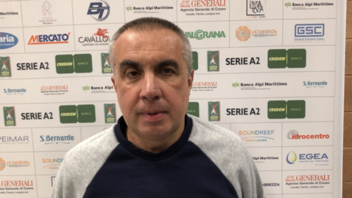 L'allenatore della BAM Acqua San Bernardo Cuneo Roberto Serniotti