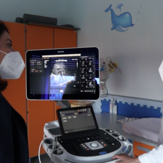 Un ecografo di ultima generazione in dono alla Terapia intensiva neonatale del Santa Croce [VIDEO]