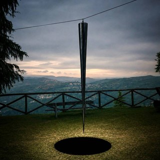 A Mombarcaro il primo "Notturno" tra stelle e land art: inaugurata "Sospensione gravitazionale" A Mombarcaro il primo "Notturno" tra stelle e land art: inaugurata "Sospensione gravitazionale"