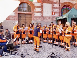 Momenti del 29° raduno degli Artiglieri del Gruppo Aosta - foto Paola Ravazzi Momenti del 29° raduno degli Artiglieri del Gruppo Aosta - foto Paola Ravazzi