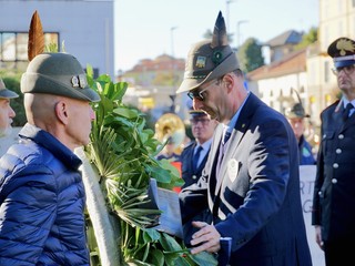Momenti del 29° raduno degli Artiglieri del Gruppo Aosta - foto Paola Ravazzi Momenti del 29° raduno degli Artiglieri del Gruppo Aosta - foto Paola Ravazzi