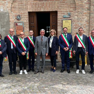 Sicurezza, Pnrr e caporalato: i sindaci delle Langhe incontrano prefetto e questore a Neive