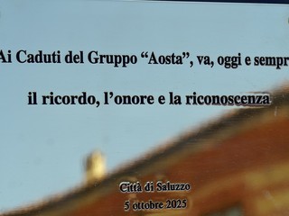 Momenti del 29° raduno degli Artiglieri del Gruppo Aosta - foto Paola Ravazzi Momenti del 29° raduno degli Artiglieri del Gruppo Aosta - foto Paola Ravazzi