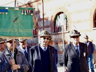 Momenti del 29° raduno degli Artiglieri del Gruppo Aosta - foto Paola Ravazzi Momenti del 29° raduno degli Artiglieri del Gruppo Aosta - foto Paola Ravazzi