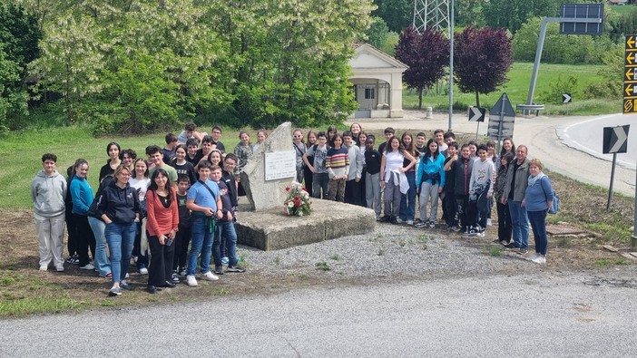 Studenti di Rapallo in gita a Cherasco per ricordare l'antifascista Ottavio Ferraretto