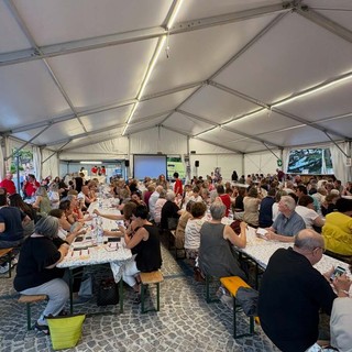 La tombola durante la Festa della Madonna del Carmine a Grinzane