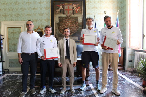 Alba: consegnati dei riconoscimenti alle squadre del Tennis Padel & Pickleball Club Alba: consegnati dei riconoscimenti alle squadre del Tennis Padel & Pickleball Club