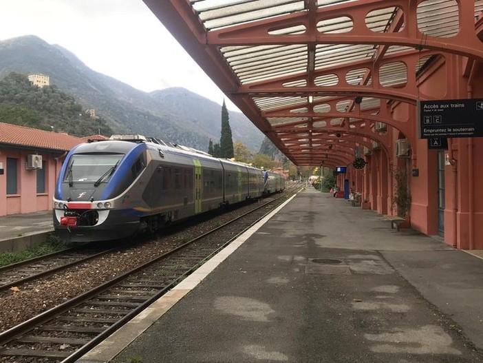 Cuneo-Ventimiglia, a Breil manca il dirigente e la linea va in tilt: 111 minuti di ritardo