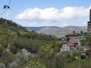 Una veduta di Camerana con la sua torre