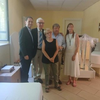 La Stanza delle emozioni: presentazione al Tapparelli. In foto il direttivo dell'Ente con Gianni Benedetto del Rotary Saluzzo e lo psicologo Luigi Salvatico del Rotary Cuneo 1925