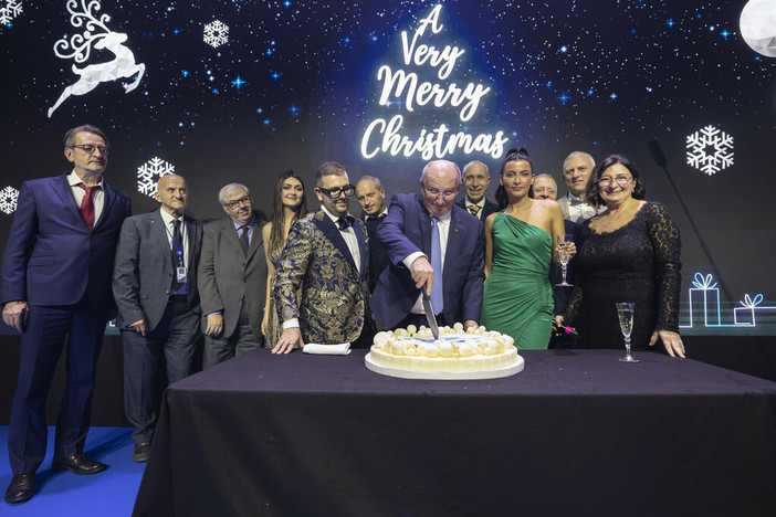 Trent’anni di Tesisquare: una storia di persone, tecnologia e territorio Trent’anni di Tesisquare: una storia di persone, tecnologia e territorio