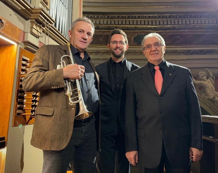 Il Musical Trio formato dal tenore Michelangelo Pepino, dal trombettista Marco Bellone e dal pianista Lorenzo Martini