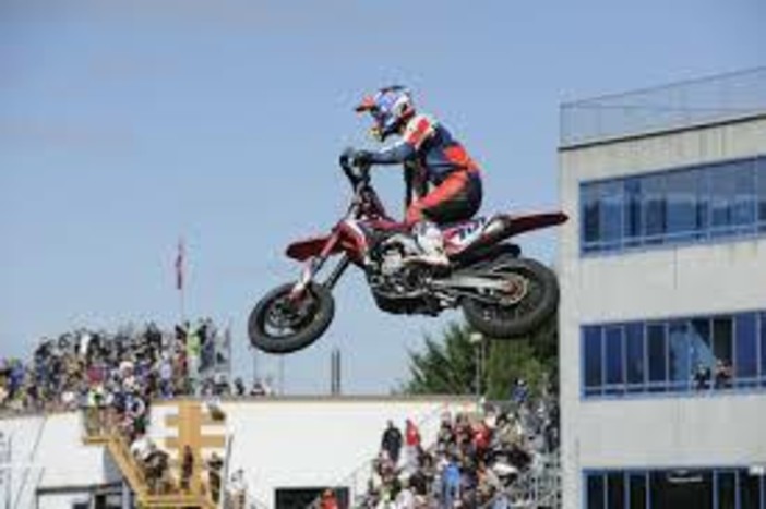 MOTOCICLISMO / Torna a Busca il Mondiale Supermoto MOTOCICLISMO / Torna a Busca il Mondiale Supermoto