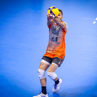 Capitan Cavaccini, l'unico con la "cazzimma" negli occhi in una serata da dimenticare per Cuneo (Foto Cisterna Volley)