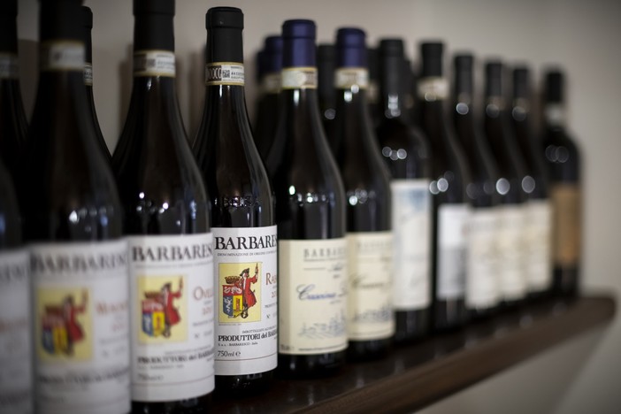 Export vini: l’Asti cerca il rilancio in Cina. Tra i rossi il Piemonte limita i danni: -2,5% a fronte di una crescita a volume del 9%
