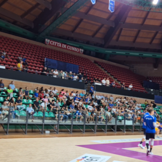 SUPERLEGA / Cuneo Volley, partita la nuova stagione: in 300 al primo allenamento a porte aperte [VIDEO]