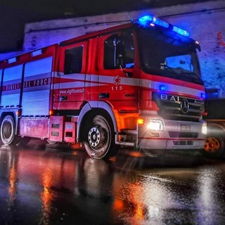 Principio d’incendio in uno scantinato a Bra: evacuato un condominio nella notte