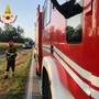 Auto va a fuoco alle porte di Barolo: messa in sicurezza dai vigili del fuoco