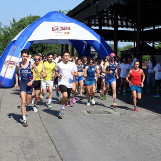 Ad Alba si è svolta la 15ª edizione della gara podistica e camminata “Un Quarto di Vinum Maratona &amp; FitWalking”