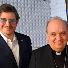 Il vescovo di Alba, monsignor Brunetti, ospite di Dieghito Il vescovo di Alba, monsignor Brunetti, ospite di Dieghito