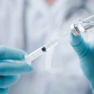 "Suo figlio ha un virus più pericoloso del Covid, servono dei soldi per una puntura salvavita"