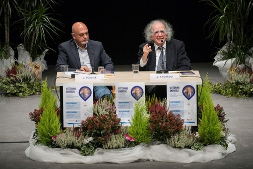 Vittorino Andreoli ospite della Fondazione Ospedale Alba-Bra (Foto Mauro Gallo) Vittorino Andreoli ospite della Fondazione Ospedale Alba-Bra (Foto Mauro Gallo)