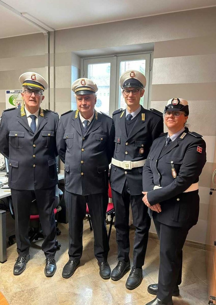 Tre encomi alla Polizia locale dell’Unione “Colline di Langa e del Barolo” Tre encomi alla Polizia locale dell’Unione “Colline di Langa e del Barolo”