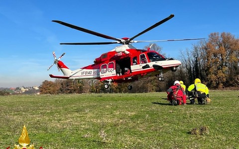Vigili del fuoco e soccorso alpino in azione a Frassino per un escursionista in difficoltà