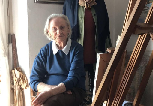 Vittoria Negro compie 100 anni, Bra festeggia la sua pittrice