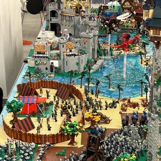 Geometri e mattoncini: a Cuneo creatività e divertimento conquistano oltre 800 visitatori Geometri e mattoncini: a Cuneo creatività e divertimento conquistano oltre 800 visitatori